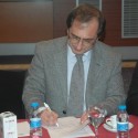 Ο Κώστας Αμπατζίδης υπογράφει το καταστατικό της ENES.