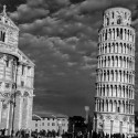 Pisa-tower-and-duomo-bw